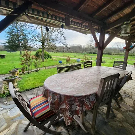 Spacious House With Large Garden In * Valdivienne