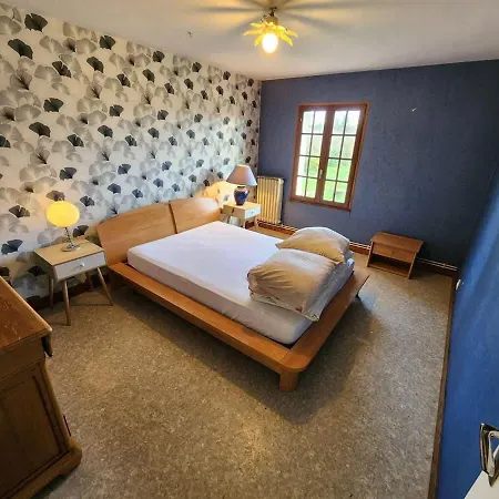 Spacious House With Large Garden In