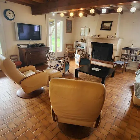 Spacious House With Large Garden In Сasa de vacaciones