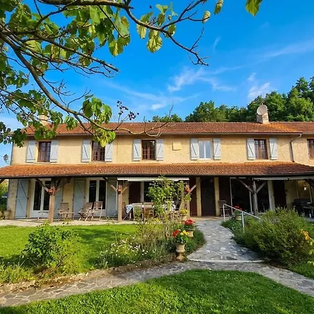 Spacious House With Large Garden In